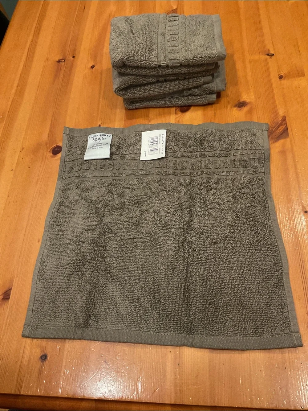 LAURA ASHLEY LIFESTYLES TOWELS FACE WASHCLOTHS NEW WITH TAGS GRAY TAUPE COTTON